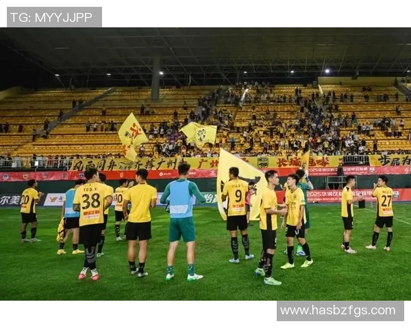 梅州铁汉迎战广州恒大激情对决期待精彩瞬间展现足球魅力与团队精神